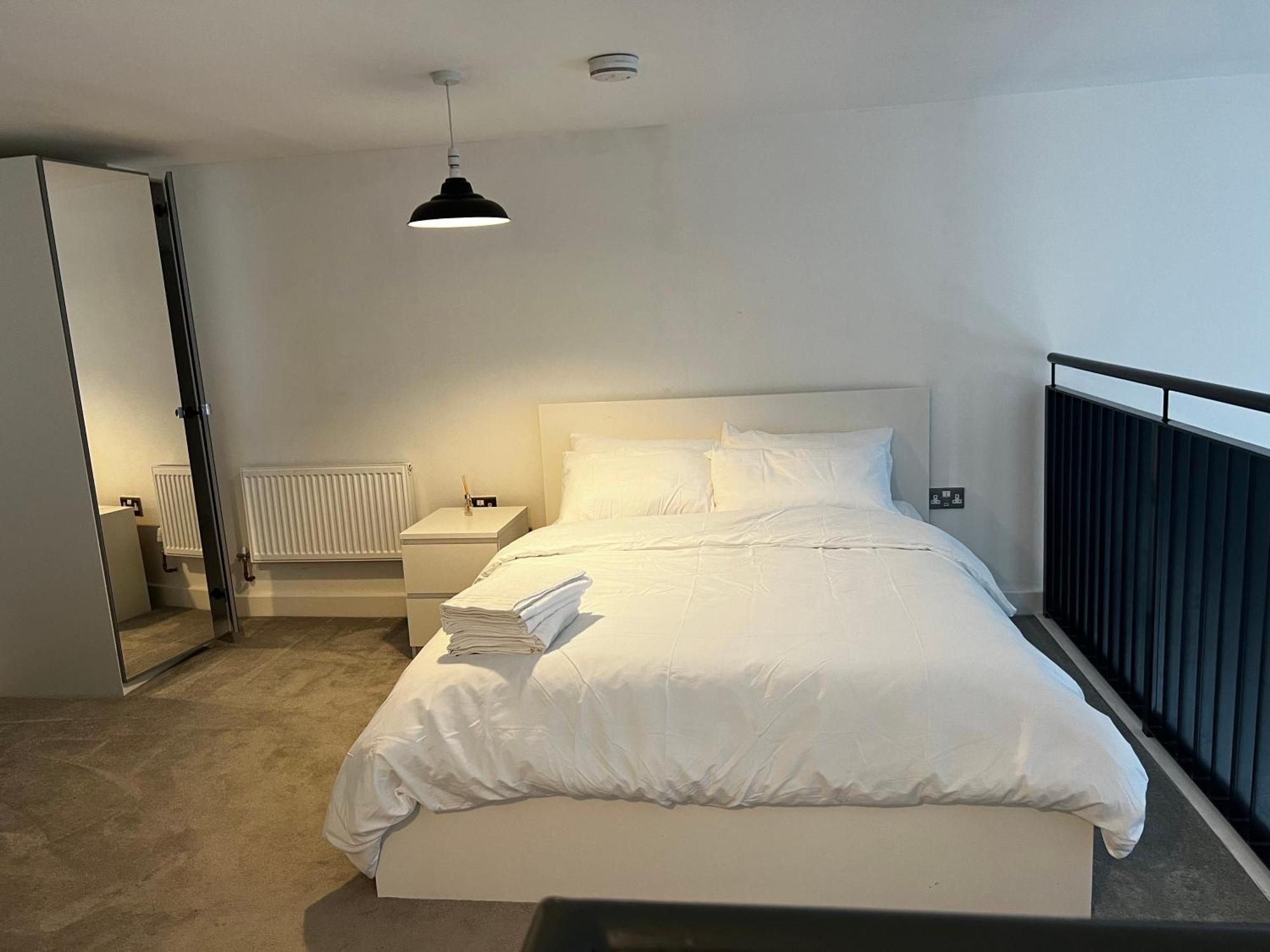 Luxurious 1-Bedroom With Parking Birmingham Ngoại thất bức ảnh